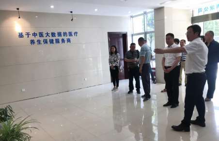利辛縣常委康書記、弋江區(qū)常委陳振江部長考察指導(dǎo)蕪湖圣美孚科技有限公司